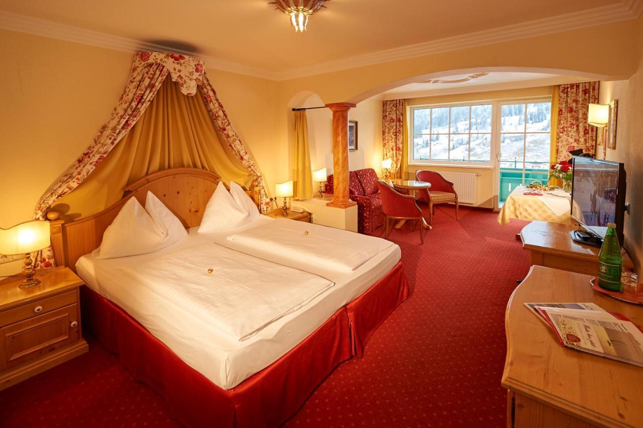 Wohlfuehlresort Und Feriengut Martinerhof Санкт-Мартин-ам-Тенненгебирге Экстерьер фото
