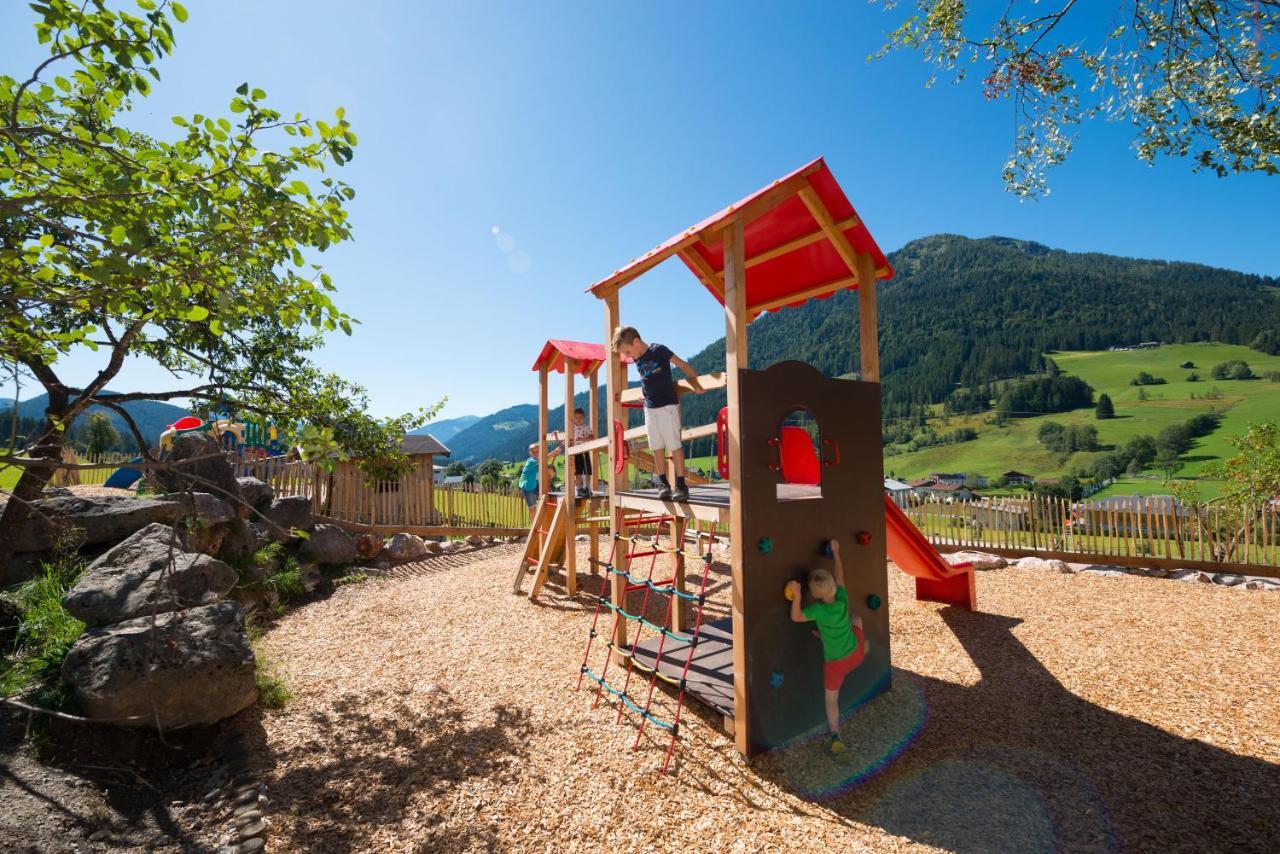 Wohlfuehlresort Und Feriengut Martinerhof Санкт-Мартин-ам-Тенненгебирге Экстерьер фото